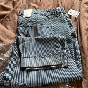 Macy’s Style & Co. Curvy Capri Blue Striped Jean 22W New and Never Worn
